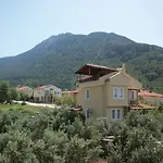 Garden Of Eden Hotel
