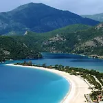 New St. Nicholas Garden Hotel