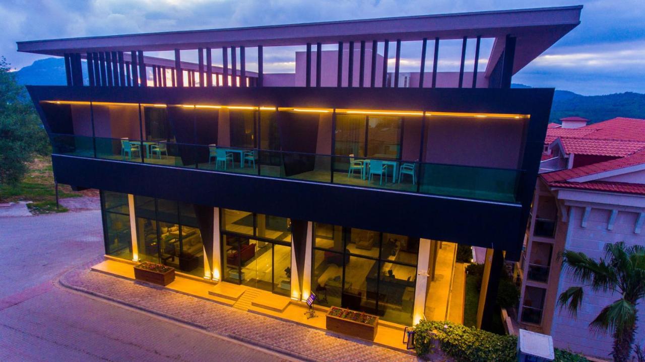 Aes Club Otel 4*