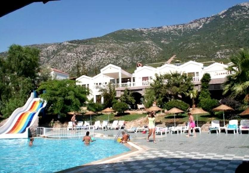 Daisy Garden Hotel 3*