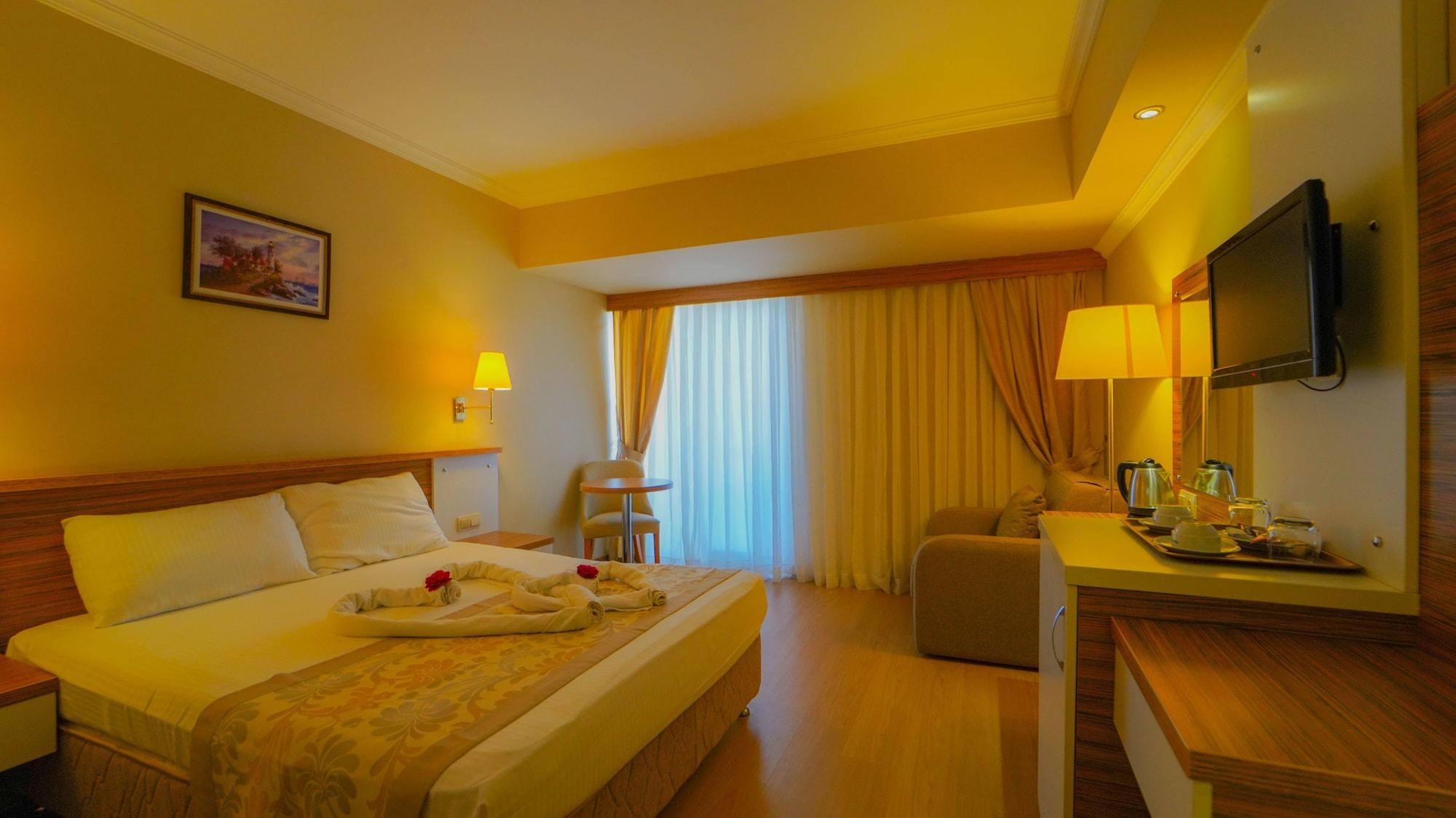 Otel Aes Club