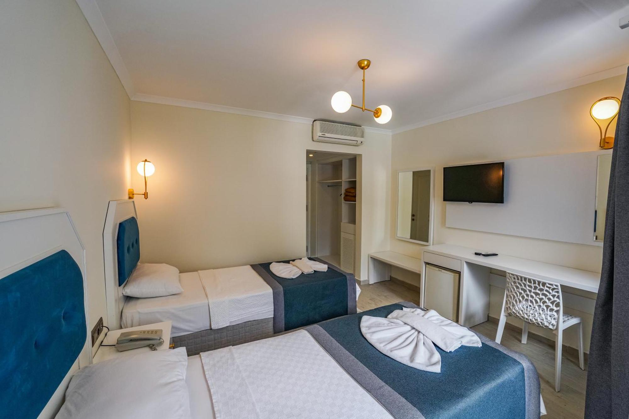 Region Random By Lookbookholiday Apartment *