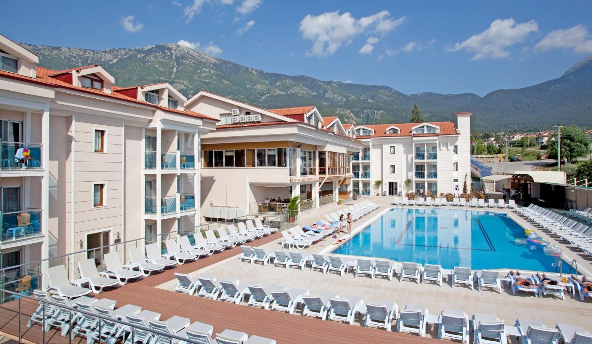 Aes Club Otel 4*