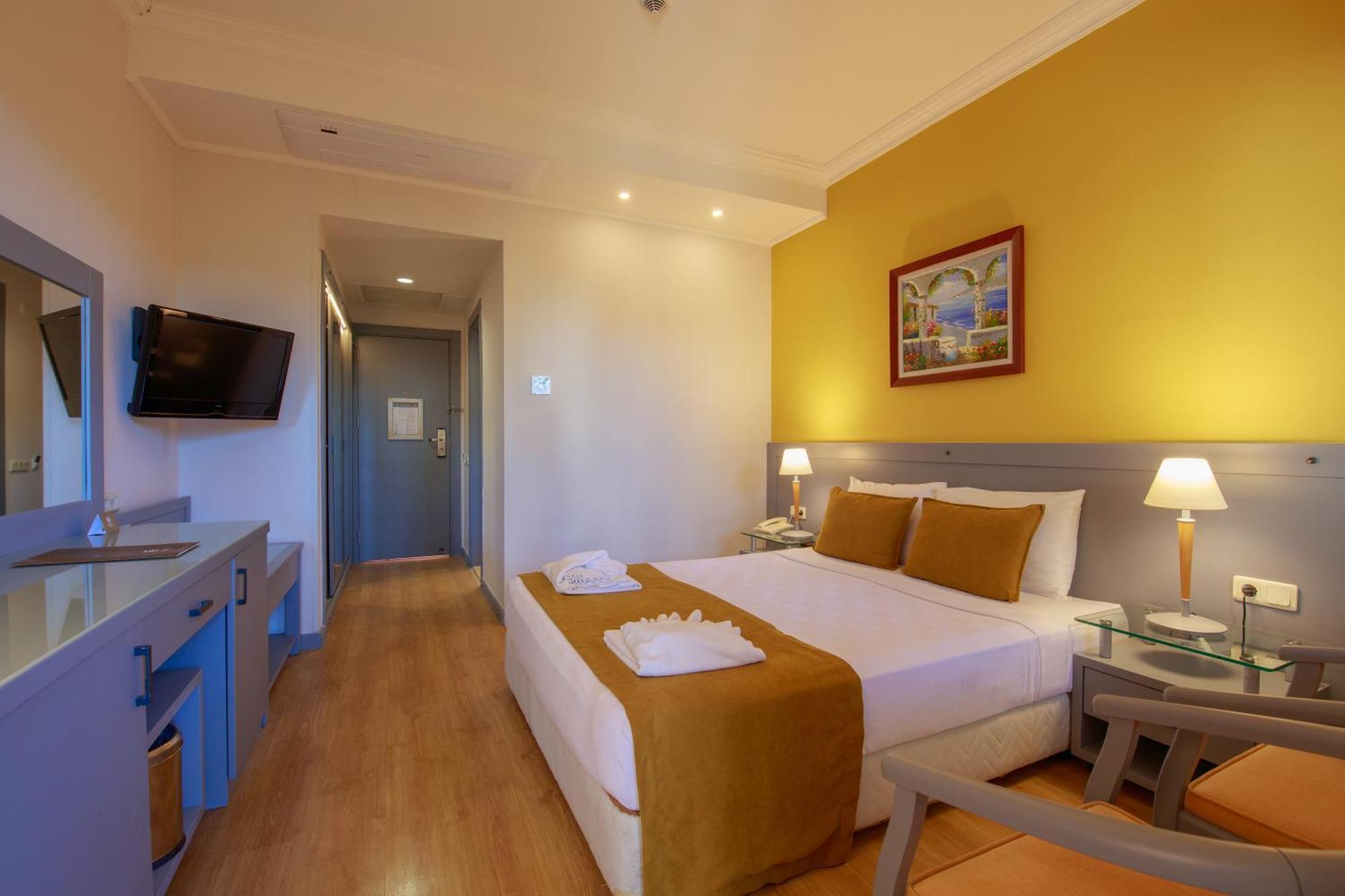 Otel Orka World & Aquapark 4*