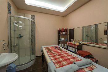 Otel Grove 2*