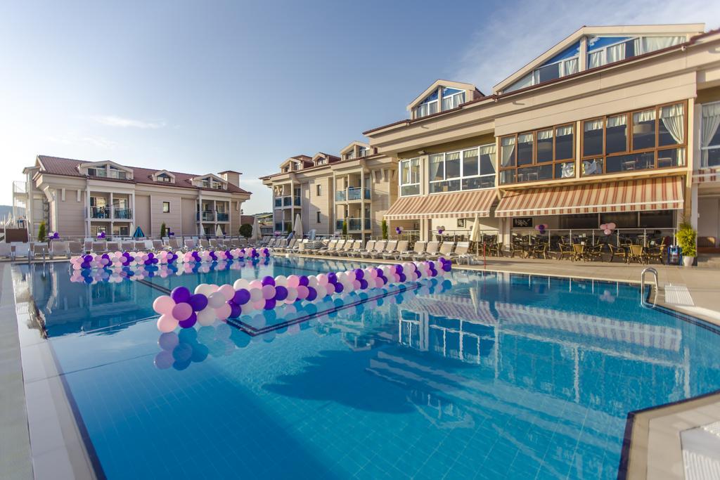 Otel Aes Club