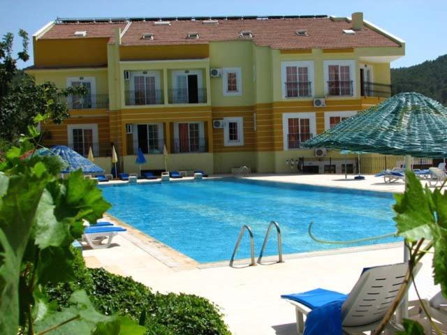 Pinara Aparts 4*