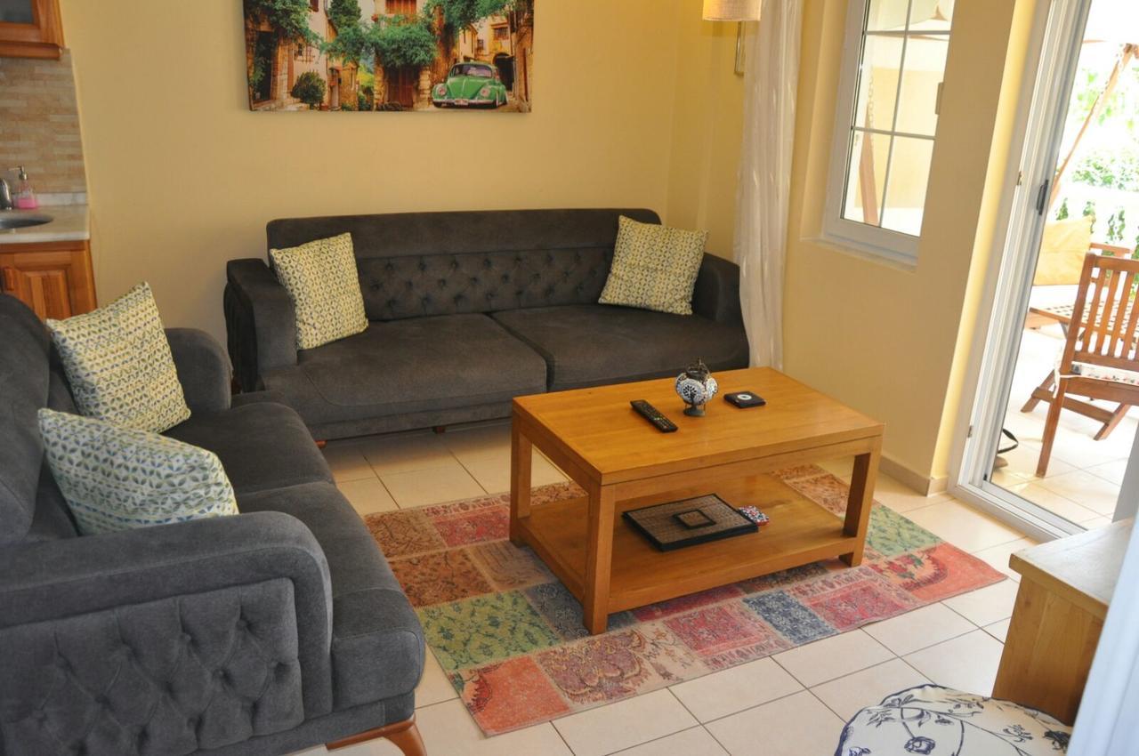 Nicholas Gate Apartment