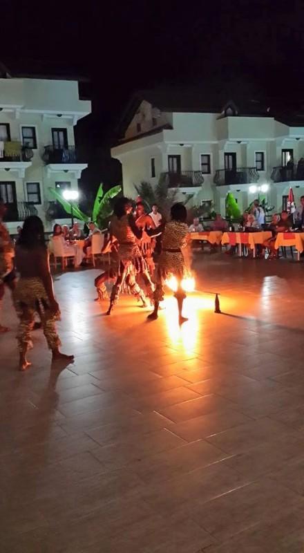 Grove Otel