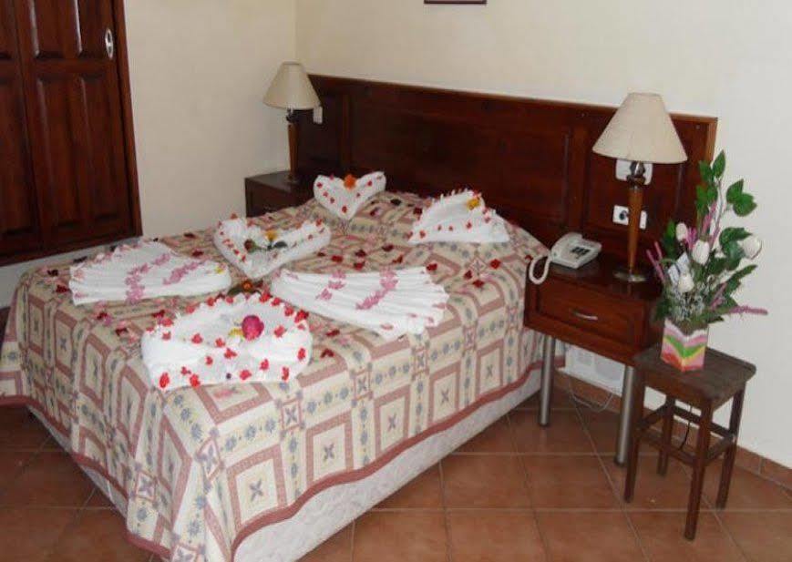 Otel Grove