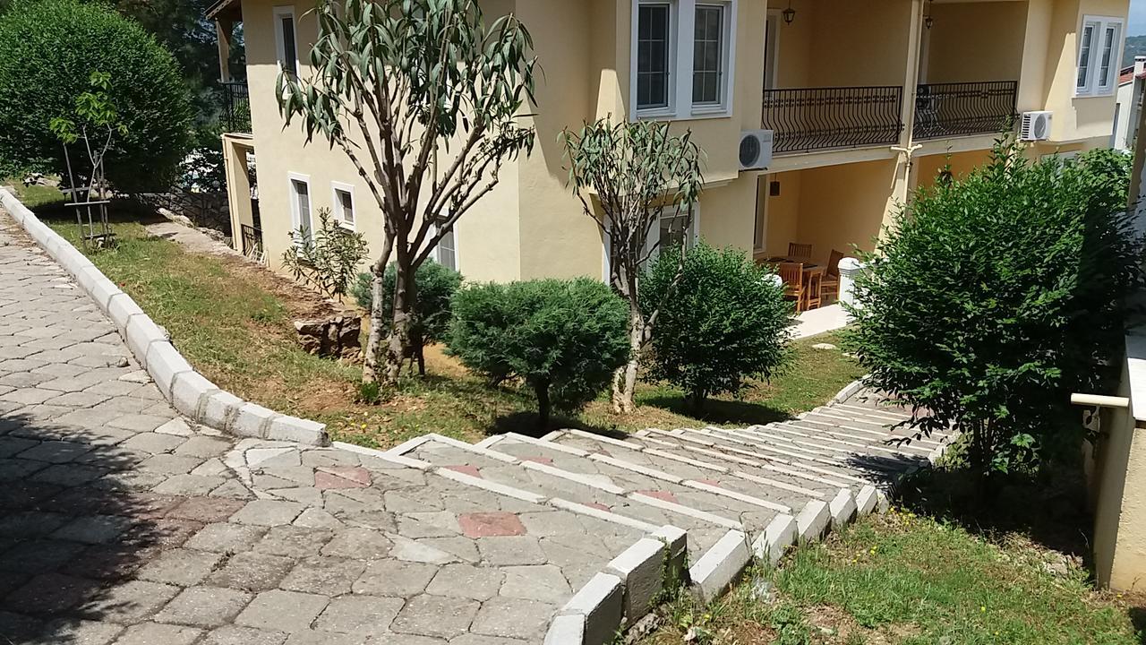 Nicholas Gate Apartment *