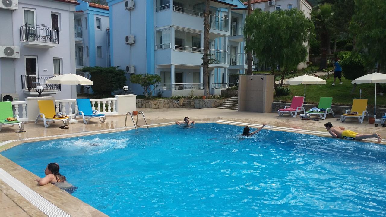 Hotel Daisy Garden 3*