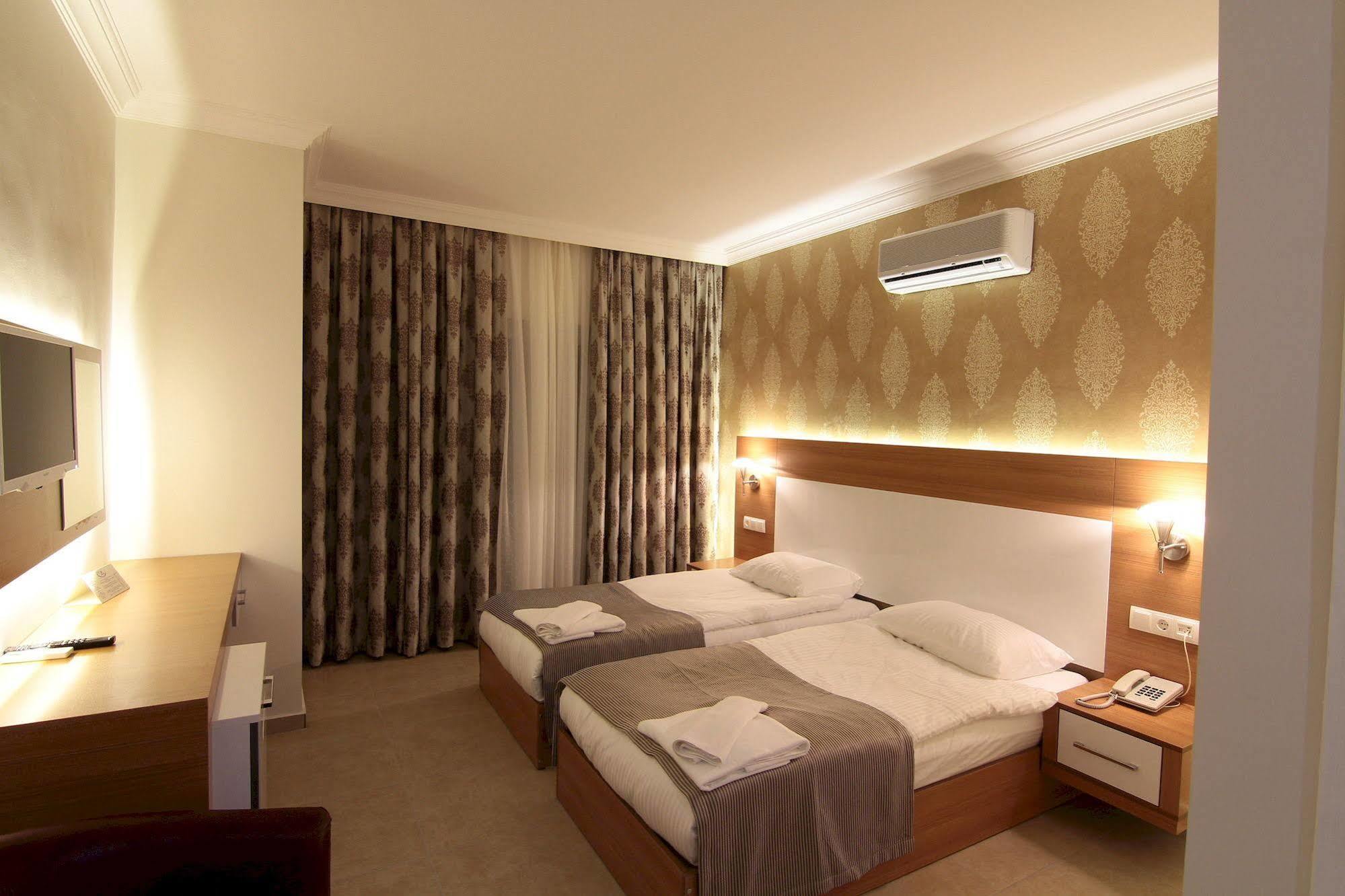 Daisy Garden Hotel