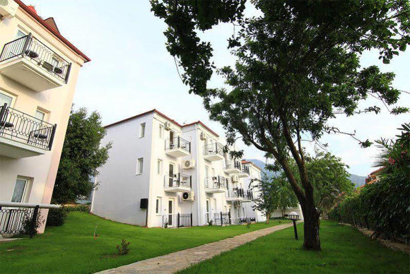Daisy Garden Hotel 3*