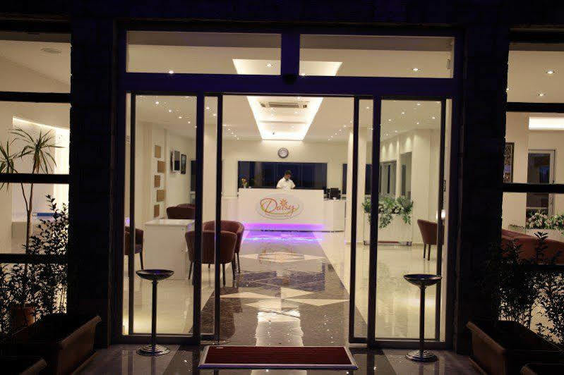 Daisy Garden Hotel 3*