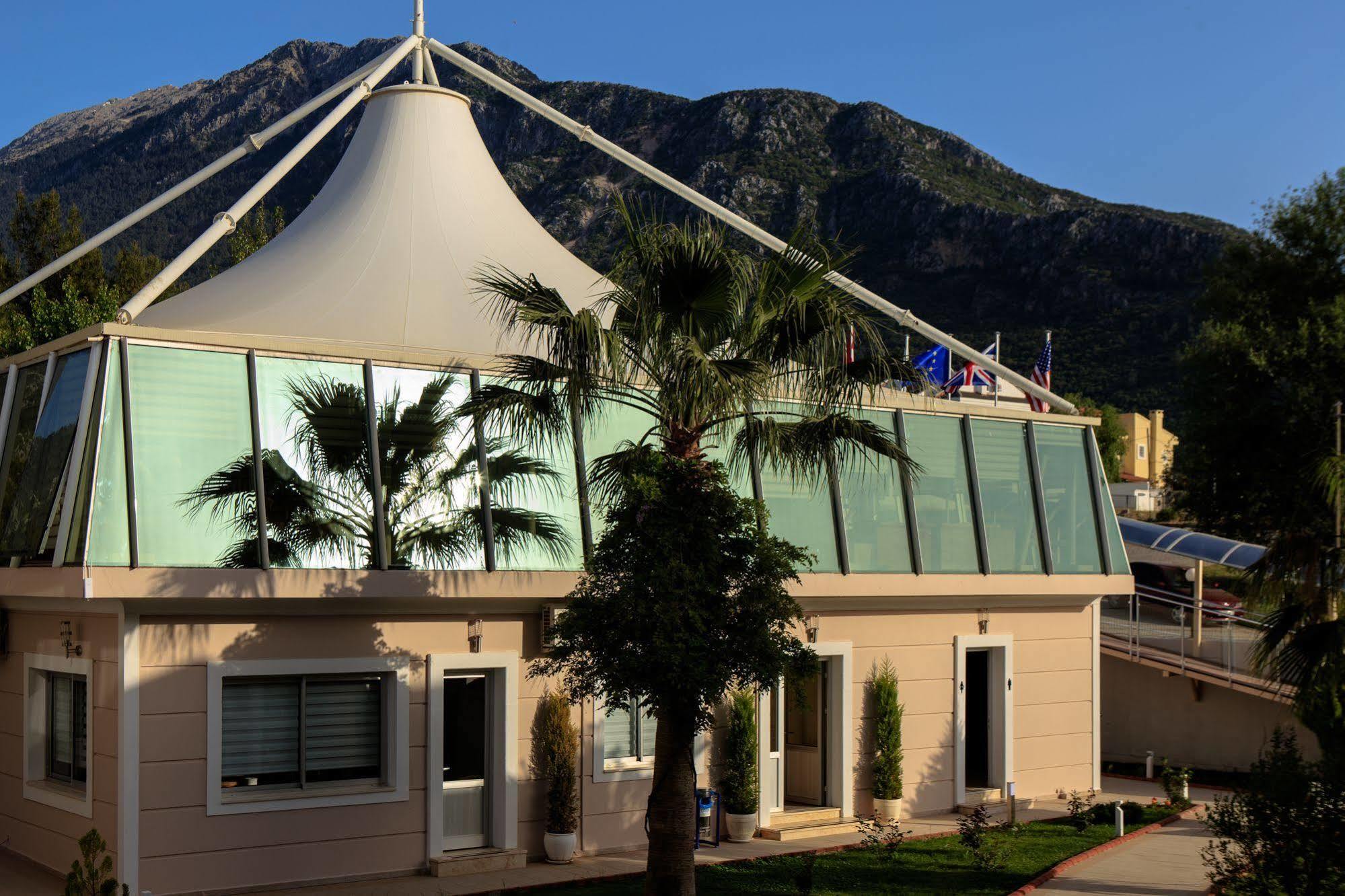 Aes Club Otel